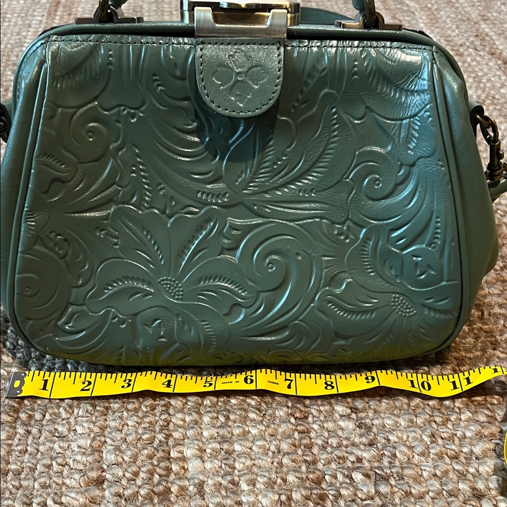 Patricia Nash Gracchi Tooled Leather Embossed Teal Satchel. Gently used - Picture 13 of 16
